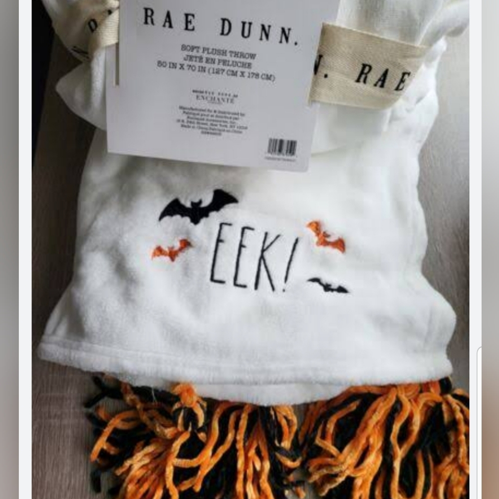 NWT RAE DUNN Embroidered Bat EEK Fringe Halloween 50x70 Plush Throw Blanket NWT